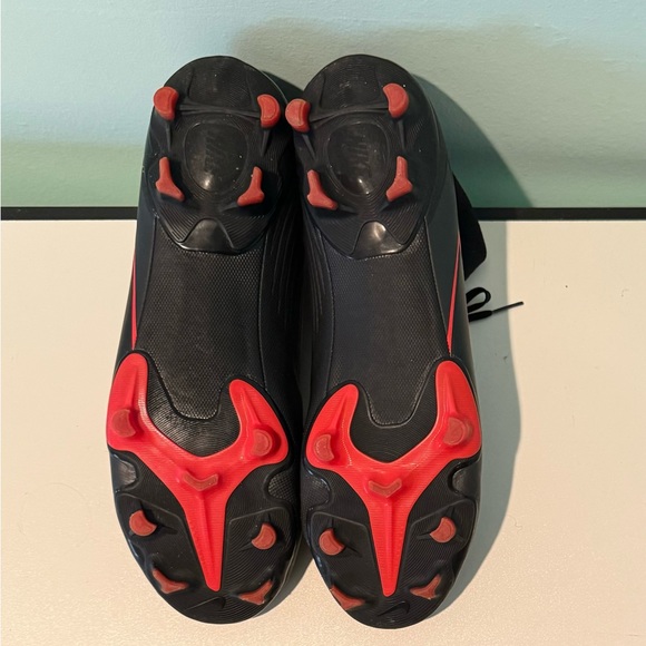 Nike Men’s Mercurial Soccer Shoes Cleats with Sock Black Red Worn Once 12 - Picture 6 of 6